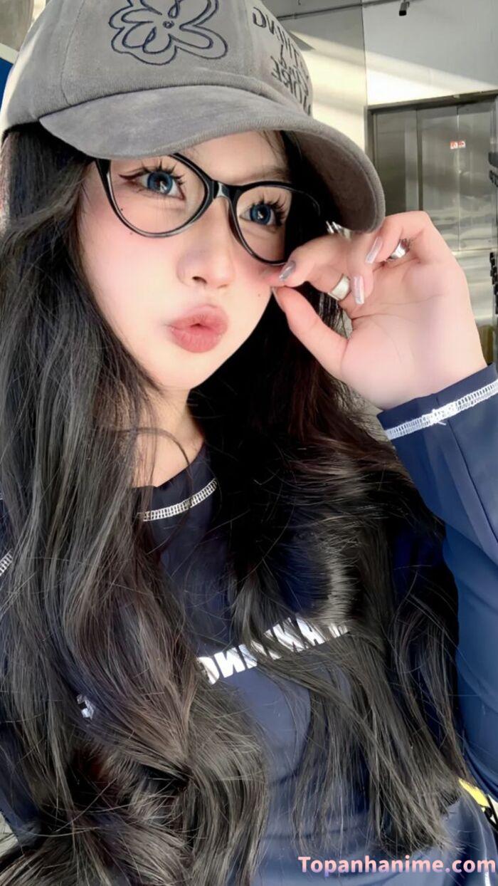 Ảnh gái xinh đeo kính 42