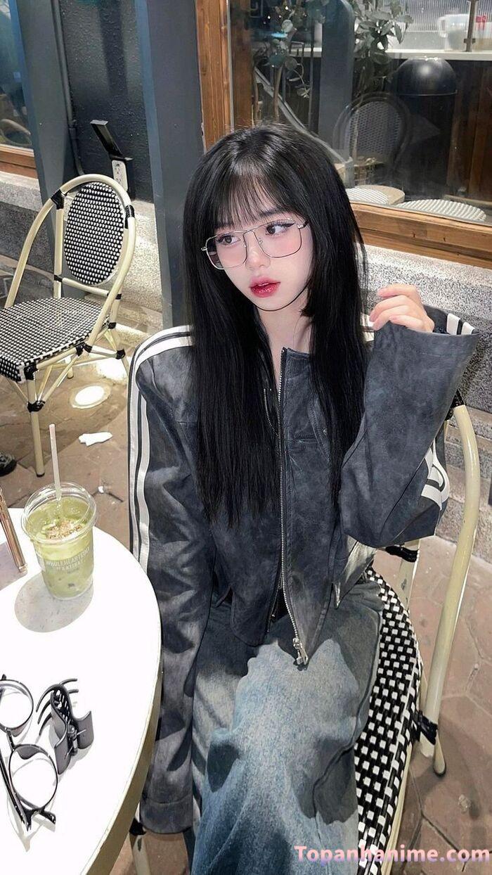 Ảnh gái xinh đeo kính 46