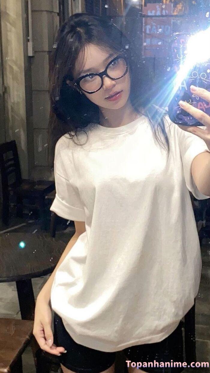 Ảnh gái xinh đeo kính 48