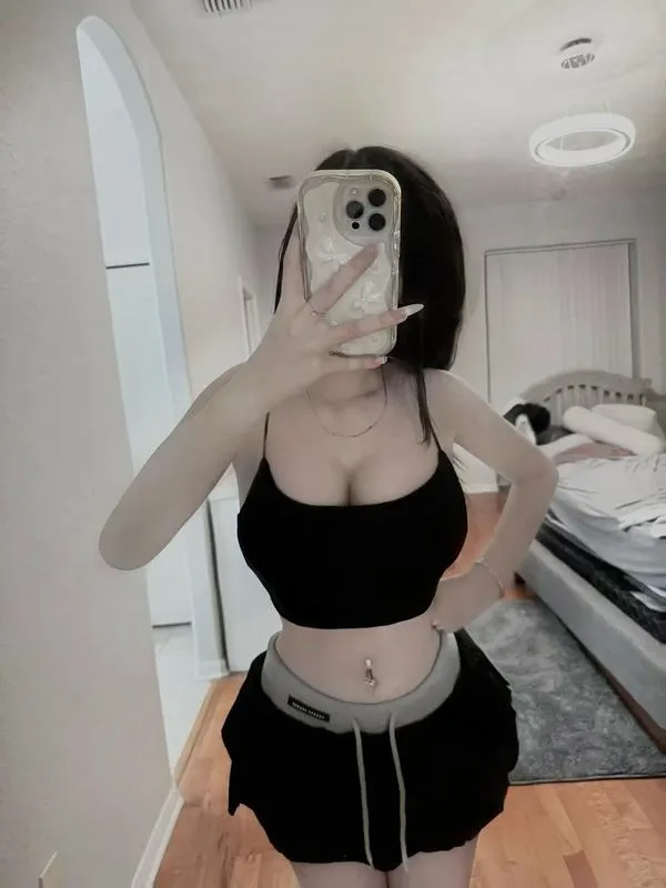 Ảnh Gái Xinh Khoe Ngực 11