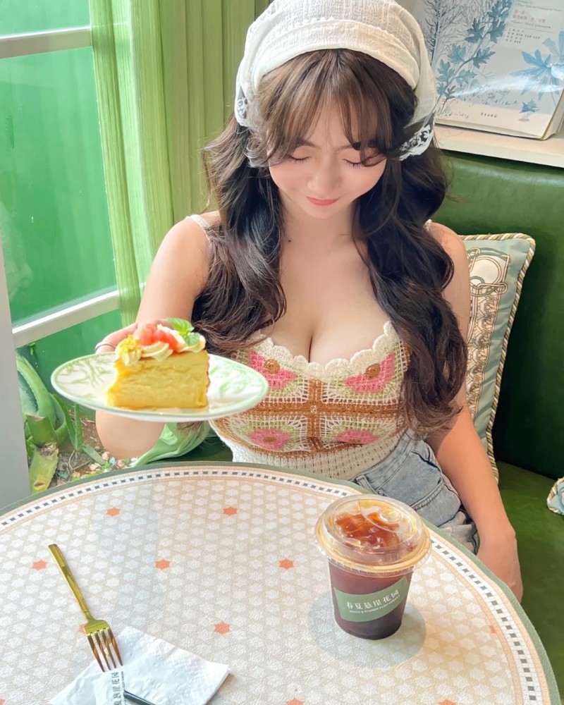 Ảnh Gái Xinh Ngực To 34