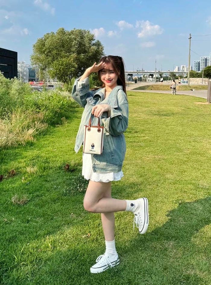 ảnh Hòa Minzy bikini 11