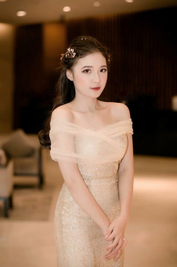 MC Phương Thảo bikini 1