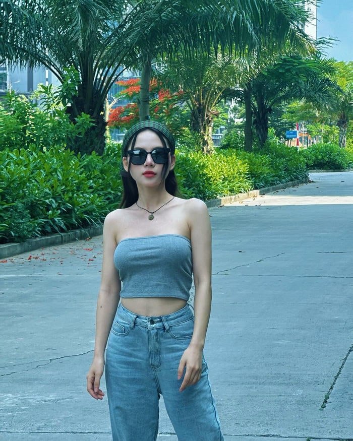 Ngô Lan Hương bikini 4