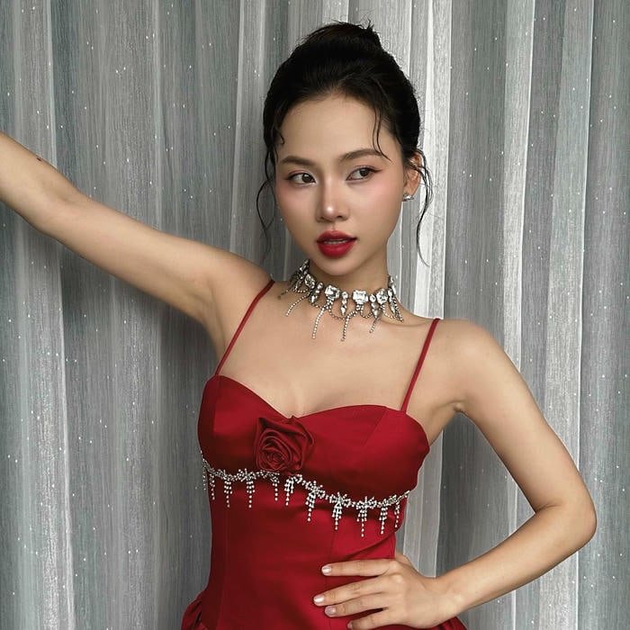 Ngô Lan Hương bikini 11