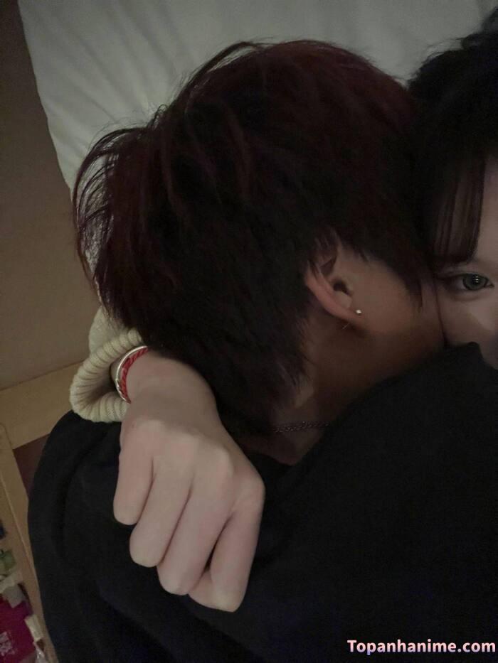 Ảnh ôm người yêu ngủ 13