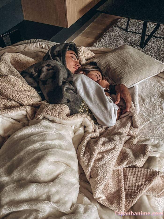 Ảnh ôm người yêu ngủ 22