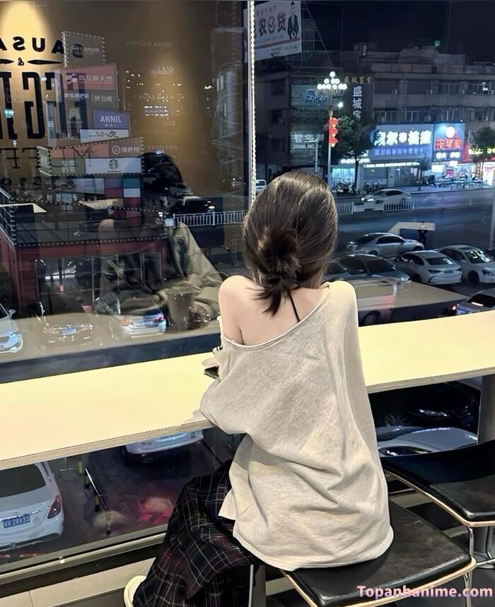 ảnh sau lưng cô gái 24