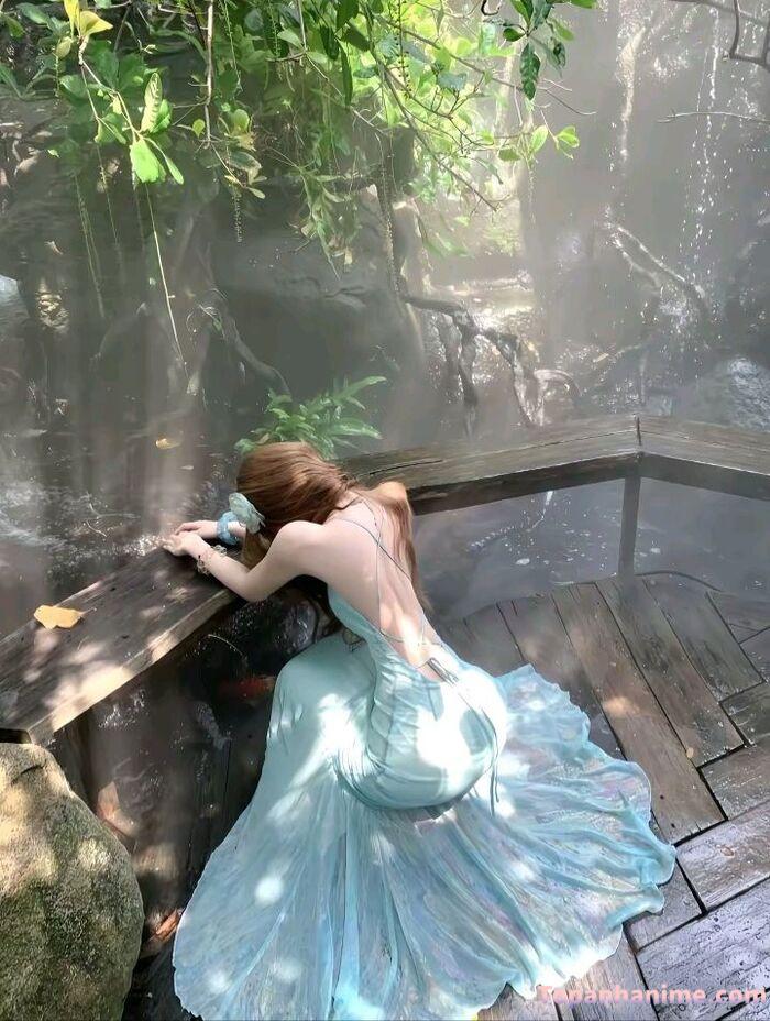 ảnh sau lưng cô gái 30