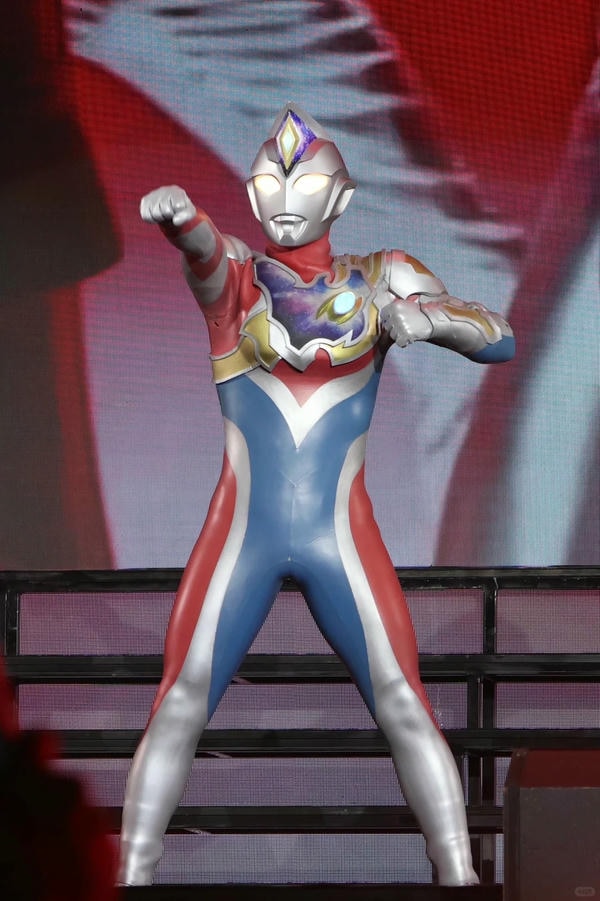 Siêu Nhân Điện Quang 17