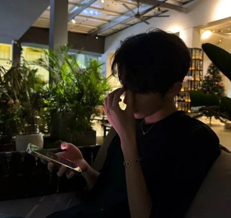 ảnh trai đẹp che mặt 2