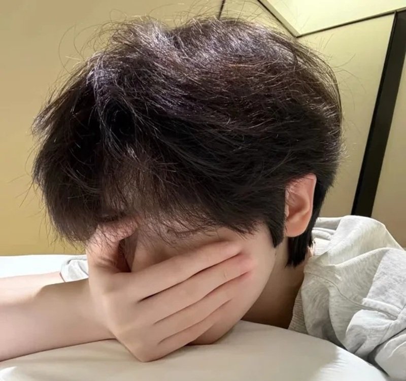 ảnh trai đẹp che mặt 34