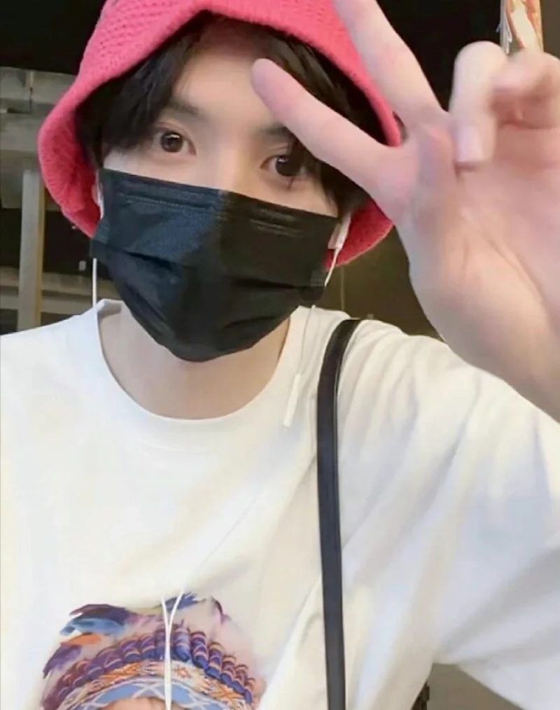 Ảnh trai đẹp đeo khẩu trang 19