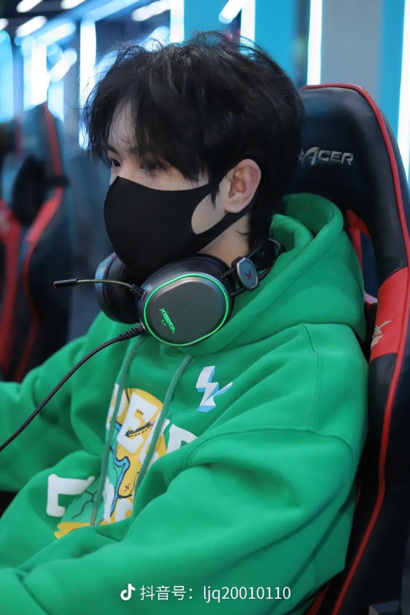 Ảnh trai đẹp đeo khẩu trang 30