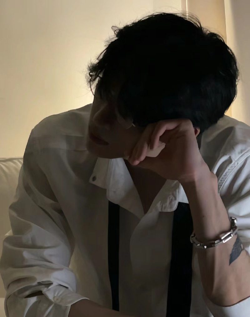 ảnh trai trung che mặt 11