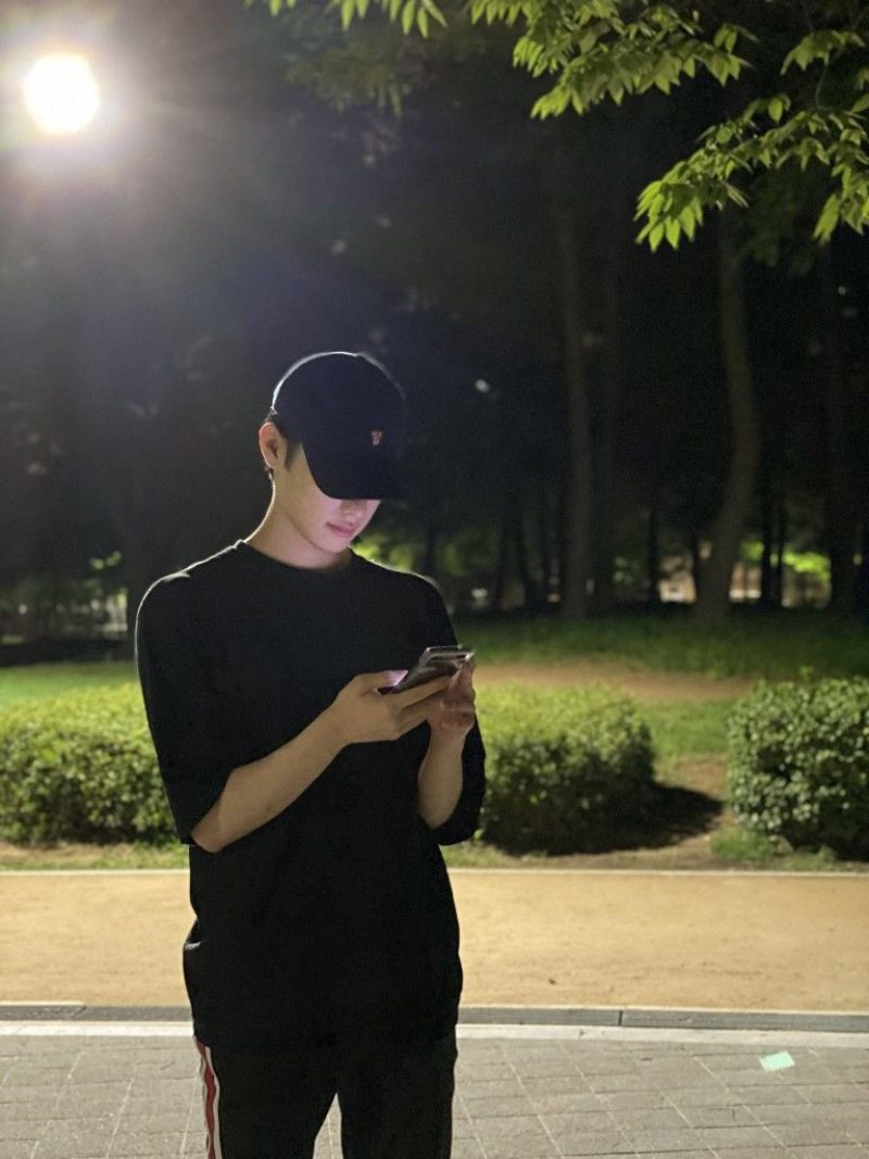 ảnh trai đẹp Trung Quốc che mặt 17