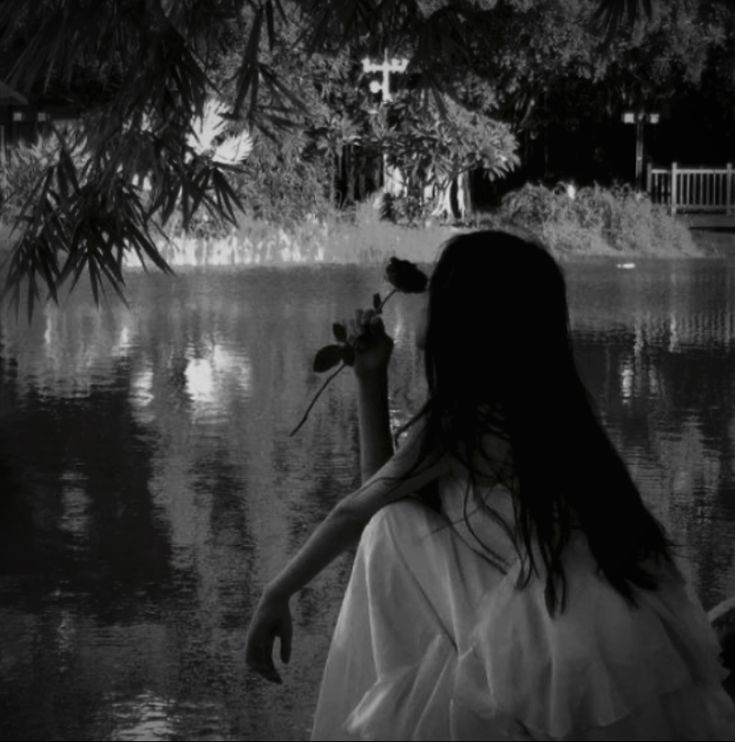 Avatar Trắng Đen 5