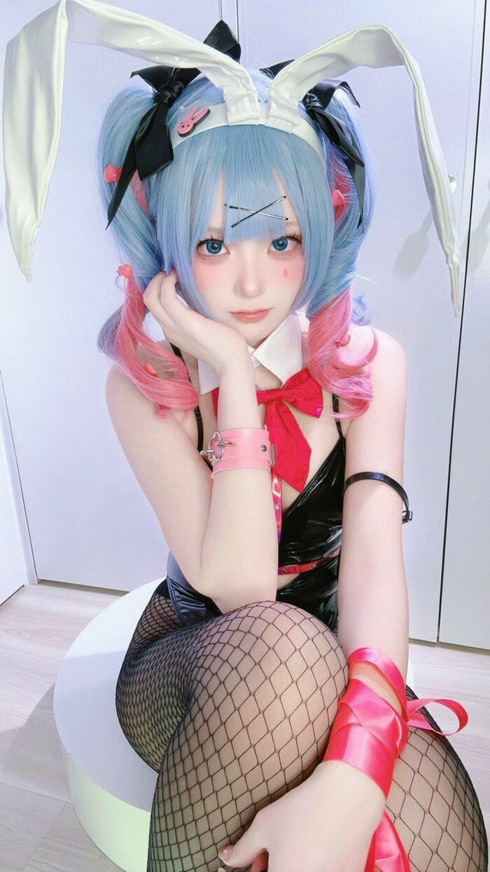 ảnh cosplay thỏ 16