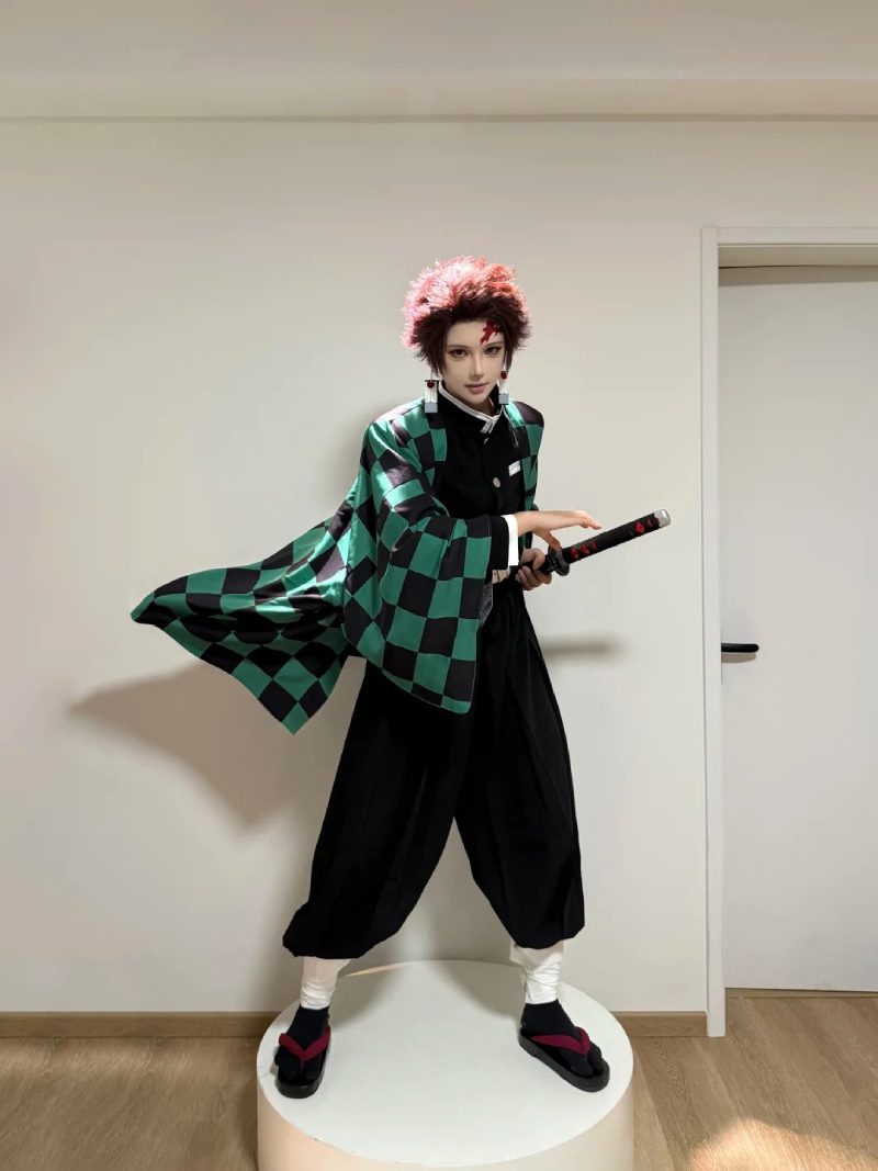 ảnh Demon Slayer cosplay 23