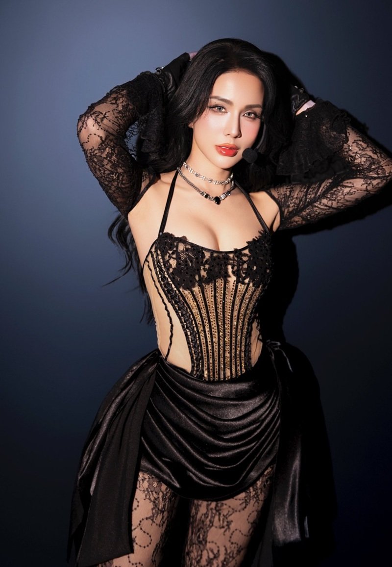 ảnh Diệp Lâm Anh sexy 21