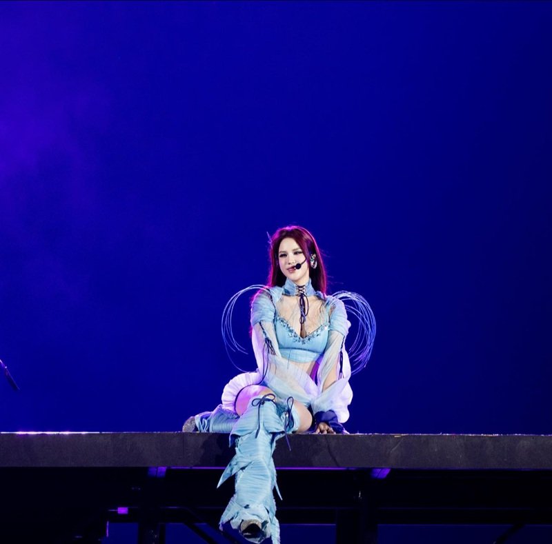 ảnh Diệp Lâm Anh sexy 39