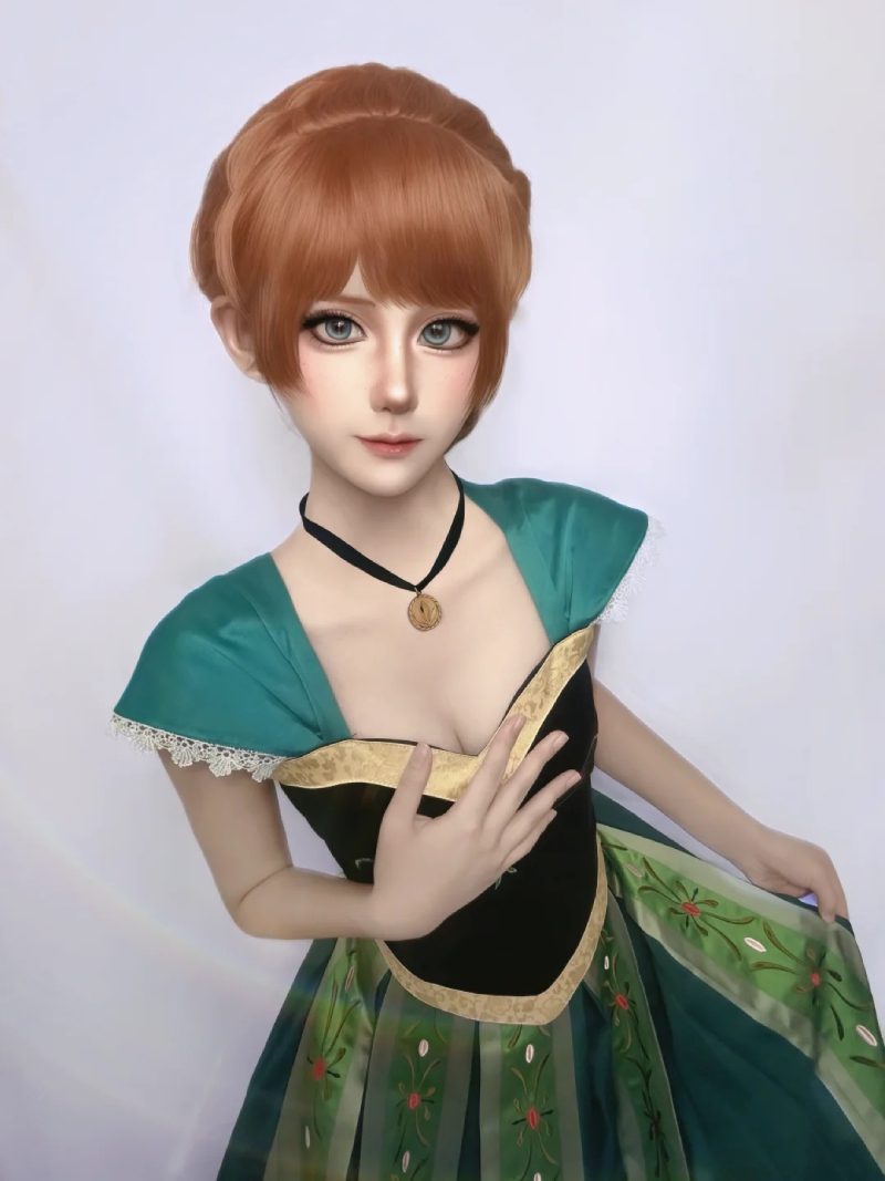 ảnh Elsa và Anna Cosplay 18