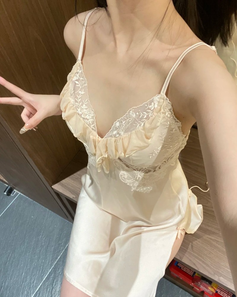 ảnh gái đẹp mặc đồ ngủ 24