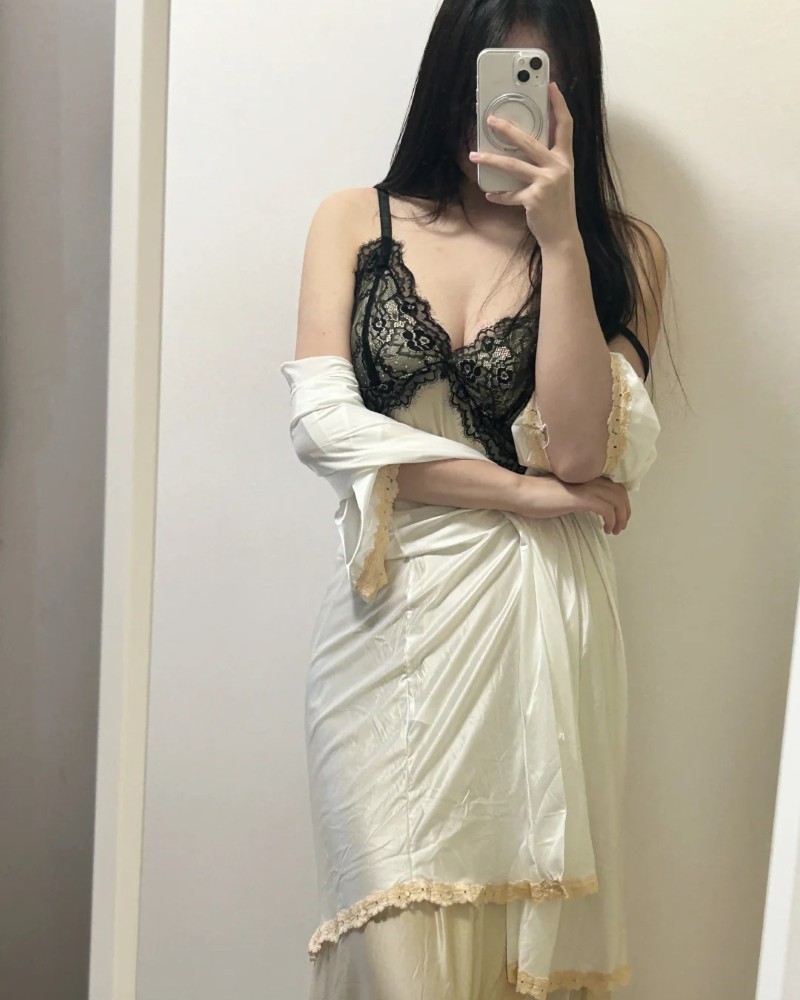 ảnh gái đẹp mặc đồ ngủ 17