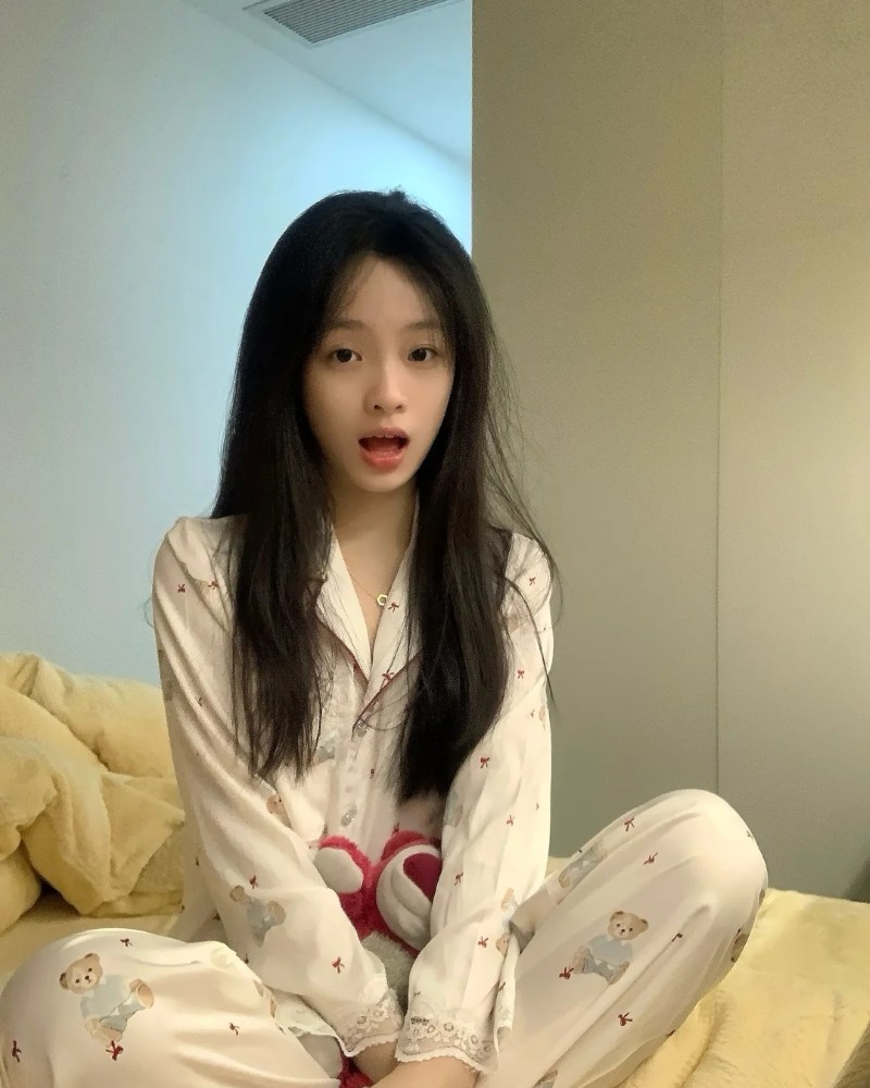 ảnh gái đẹp mặc đồ ngủ 5