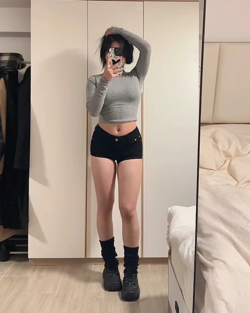 ảnh gái đùi to 33