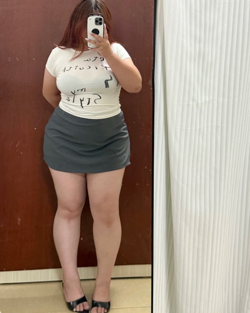 ảnh gái đùi to 30