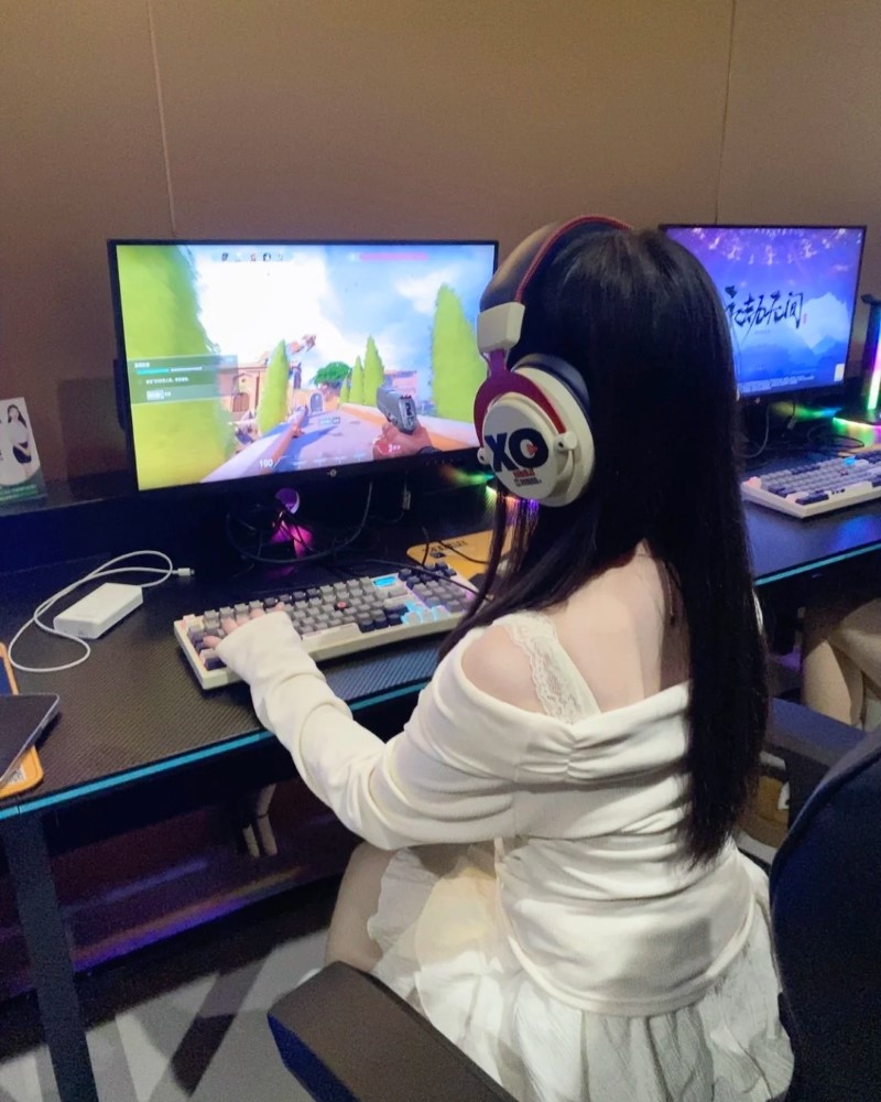 Gái xinh live stream 12