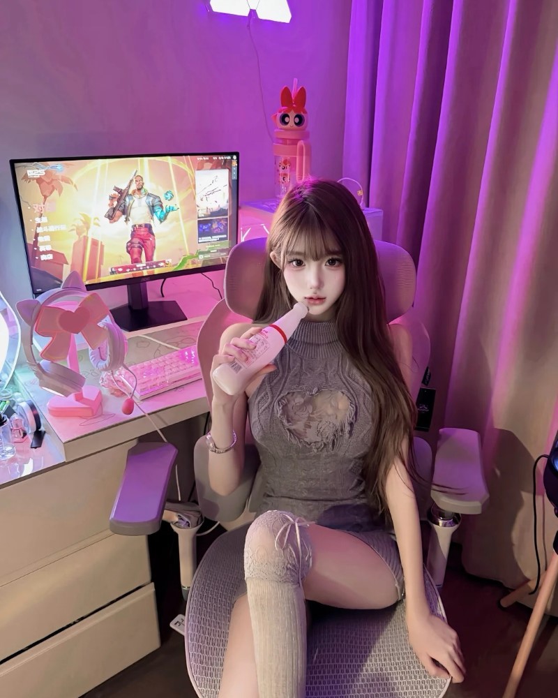 Gái xinh live stream 4