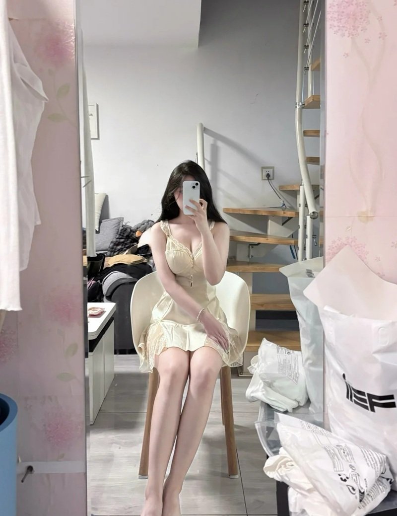 ảnh gái xinh mặc đồ ngủ 36