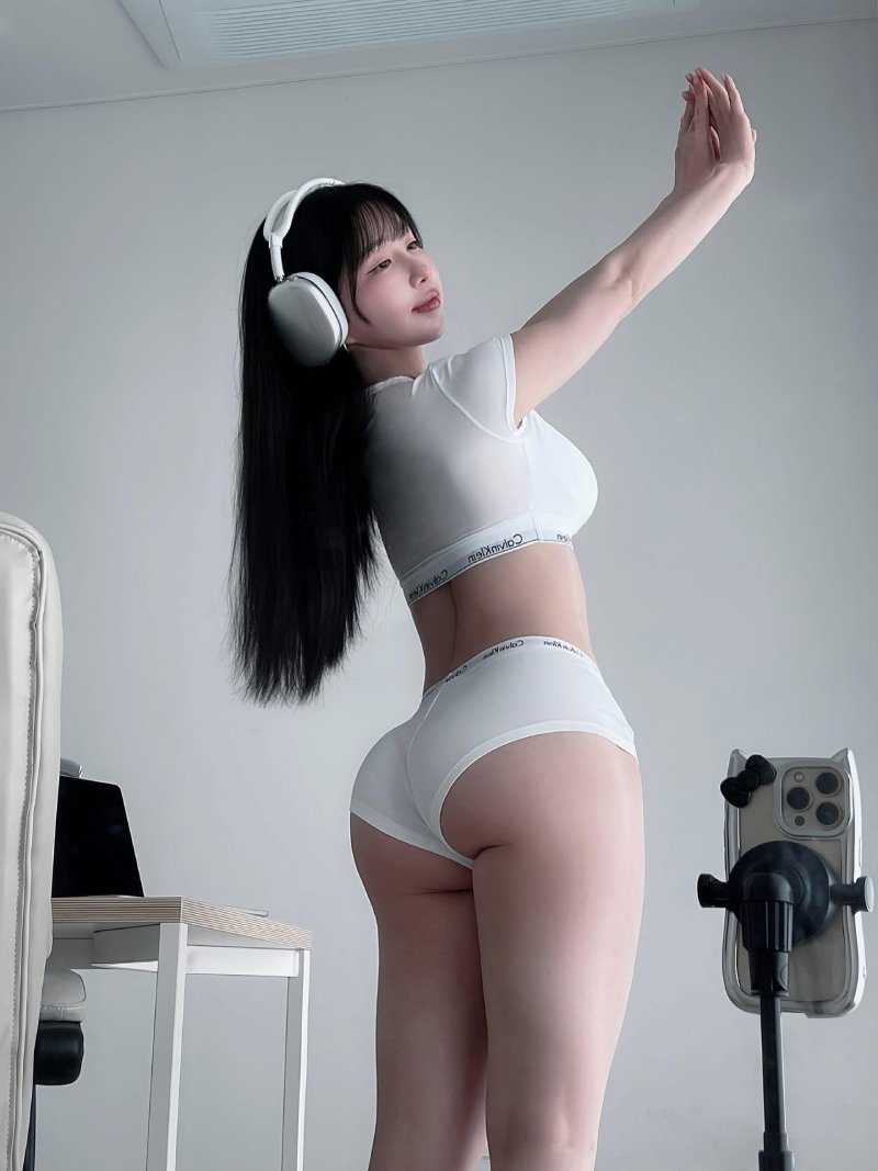 ảnh gái xinh múp rụp 15