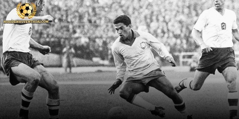 Garrincha mang dị tật bẩm sinh nghiêm trọng từ khi còn nhỏ