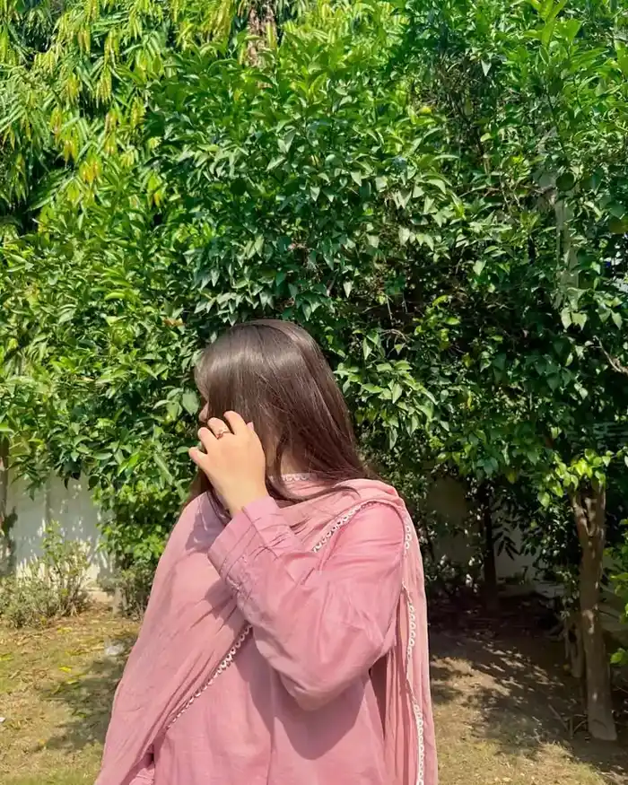 Hidden Face DP Girls 42