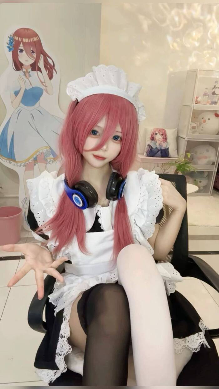 ảnh cosplay hầu gái 21