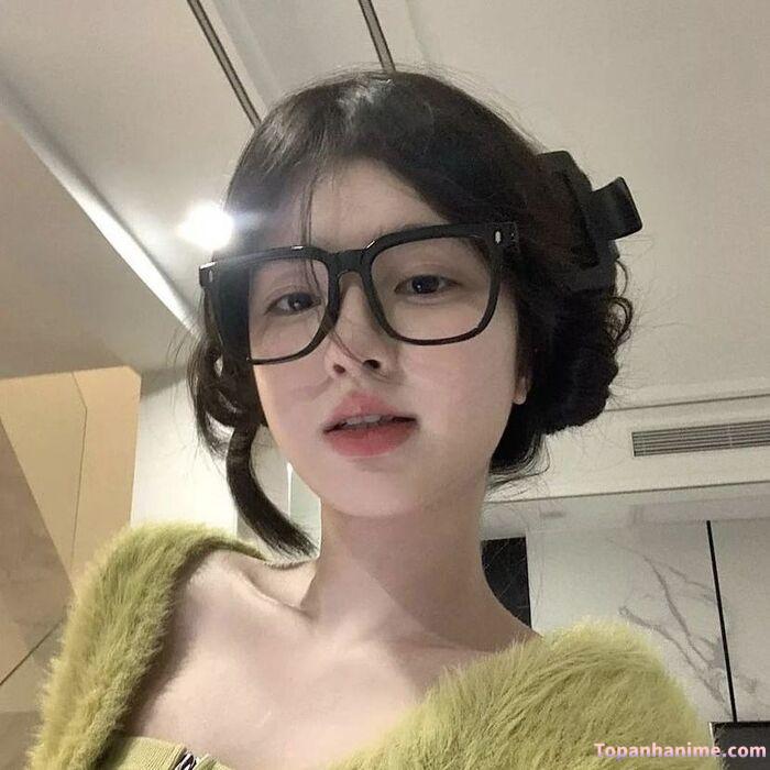 Ảnh gái xinh đeo kính 57