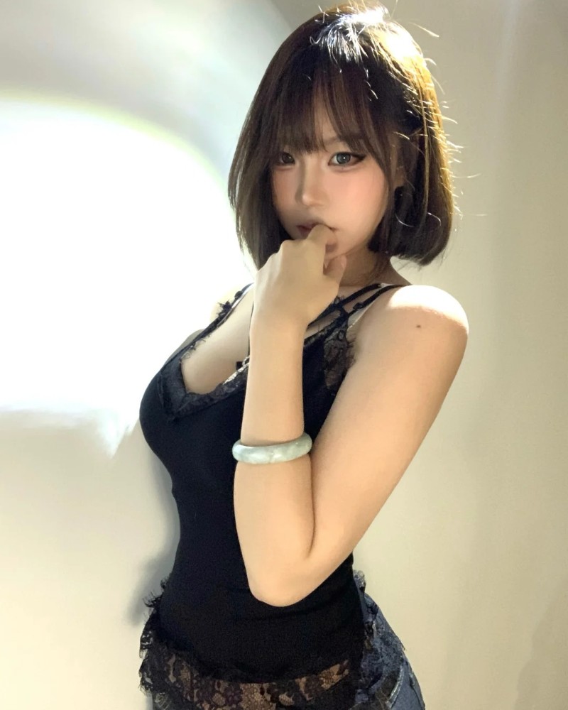 Hình gái đẹp tóc ngắn 26