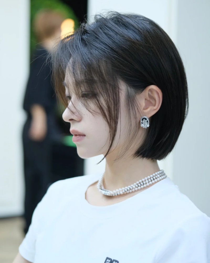 Hình gái đẹp tóc ngắn 5