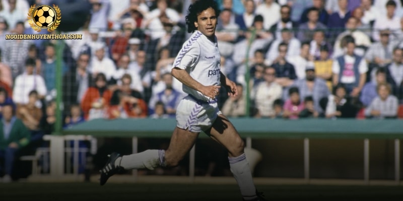 Hugo Sánchez sở hữu loạt thành tích ấn tượng bậc nhất