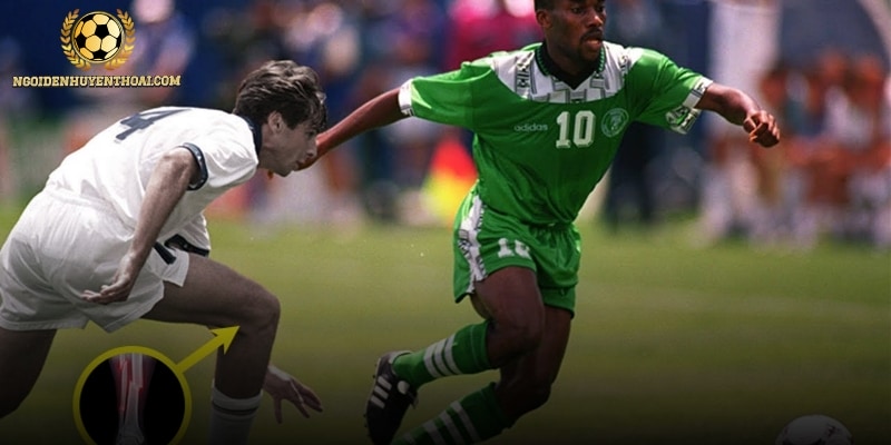 Jay-Jay Okocha tại PSG đã ghi dấu ấn với 12 bàn thắng 