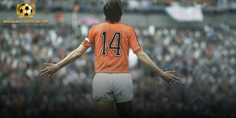 Johan Cruyff là một trong những cầu thủ vĩ đại nhất làng bóng đá