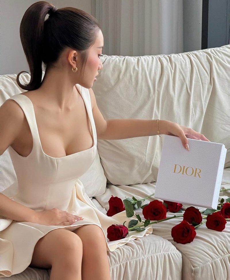 ảnh Lê thị khánh huyền sexy 22