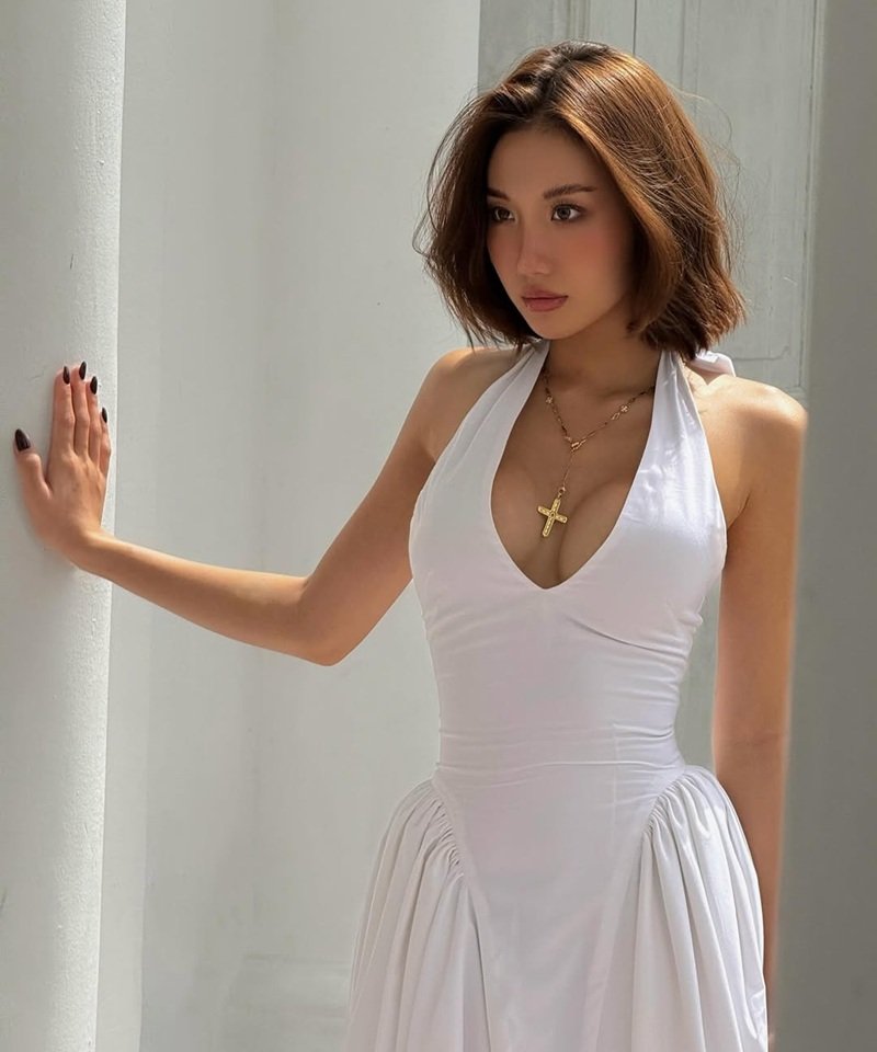 ảnh Lê thị khánh huyền sexy 26