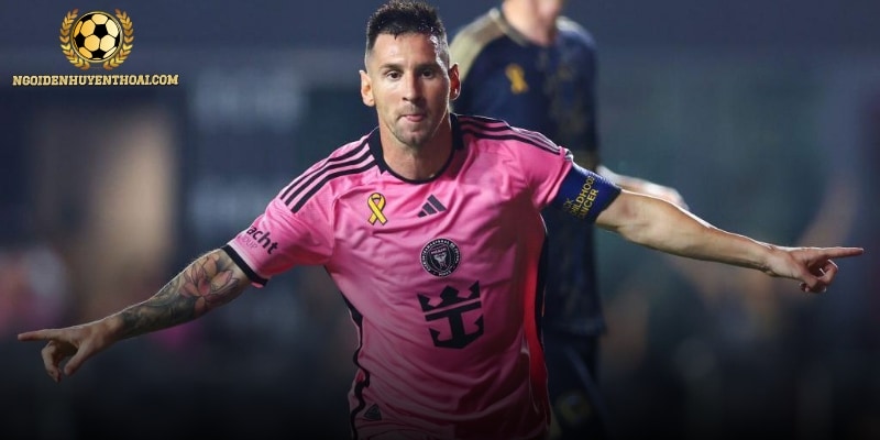 Lionel Messi đứng vị trí số 1 trong top tiền đạo cánh phải vĩ đại