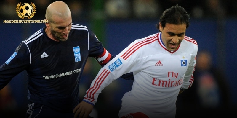 Mehdi Mahdavikia thể hiện phẩm chất của một cầu thủ chạy cánh