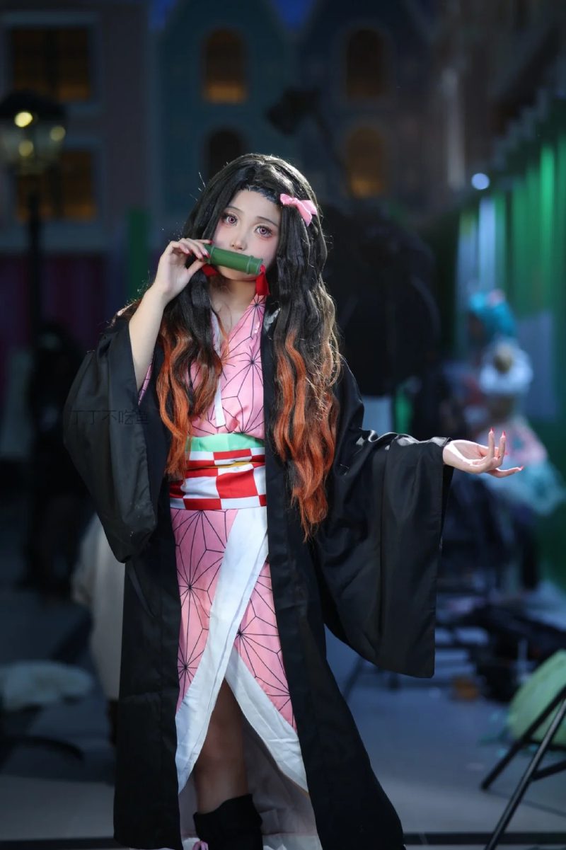 ảnh Nezuko cosplay 33
