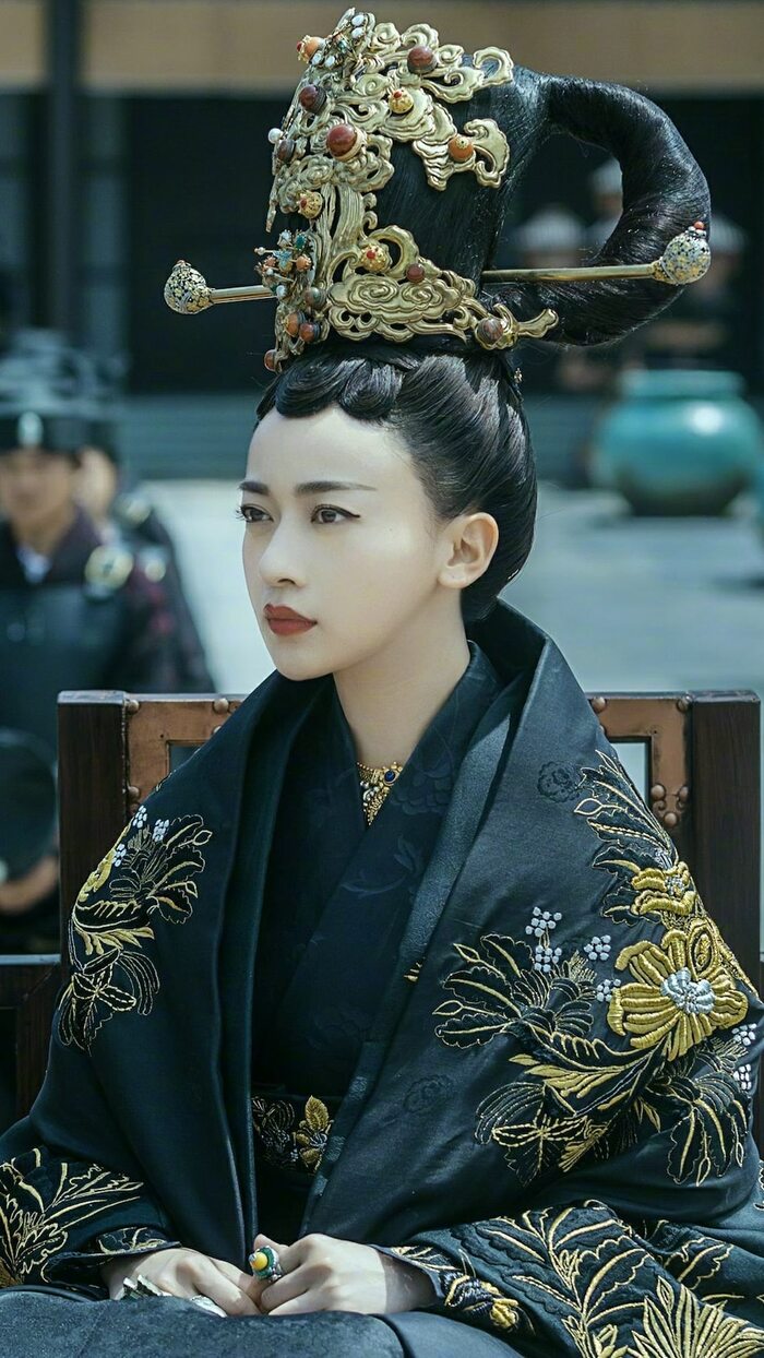 ảnh Phượng Tù Hoàng cosplay 17